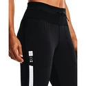 Pantaloni de trening pentru femei Under Armour  Run Anywhere Pant Black