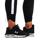 Pantaloni de trening pentru femei Under Armour  Run Anywhere Pant Black